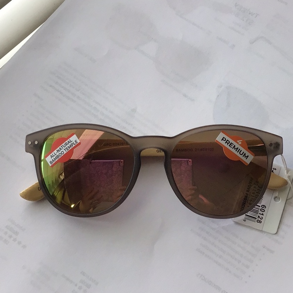 Women’s lightweight mirrored lenses bamboo temple sunglasses 60128